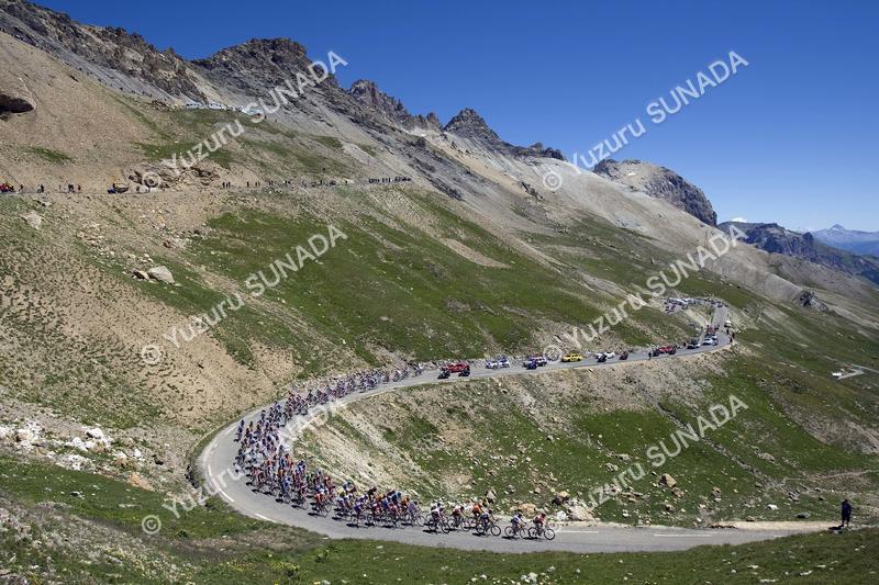 Peloton on Col du Galibier029p.jpg